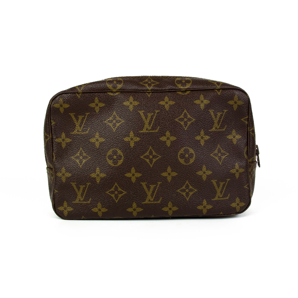 Louis Vuitton Trousse Toilette 23