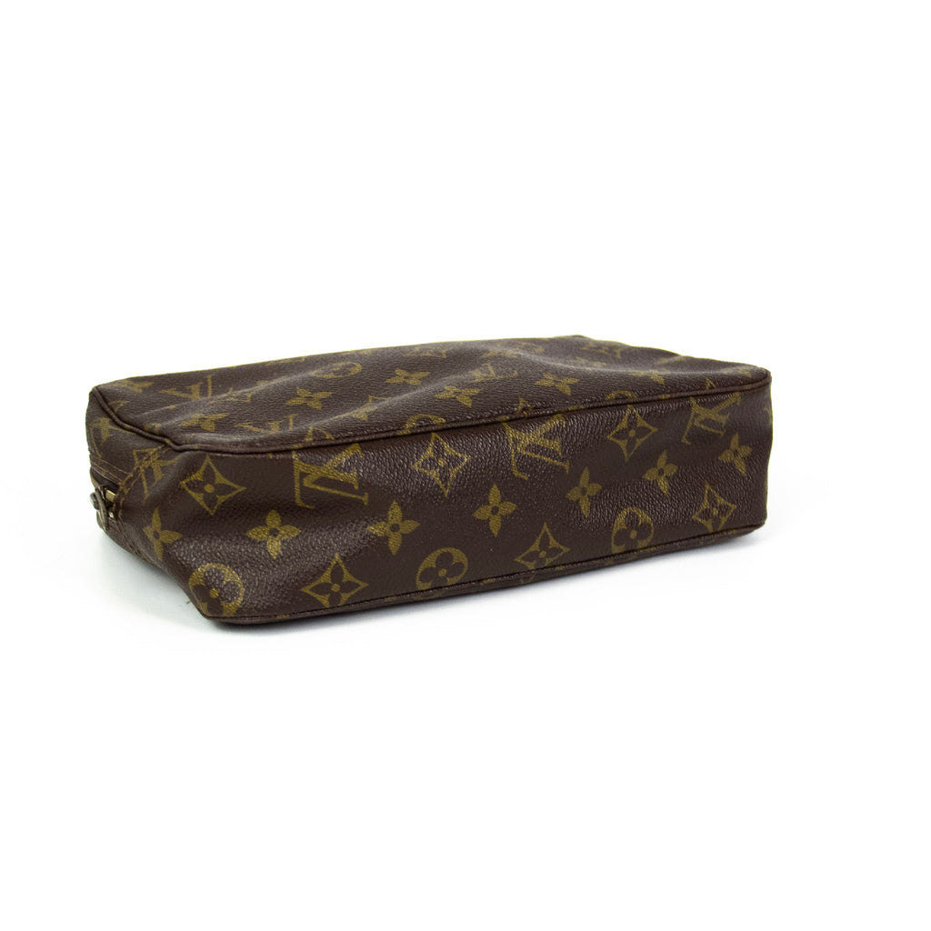 Louis Vuitton Trousse Toilette 23